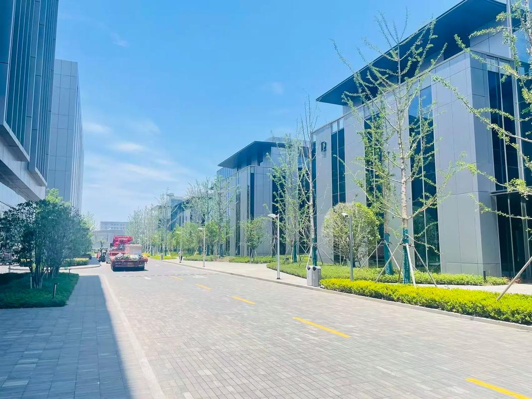 上海外高橋新展城產(chǎn)業(yè)園 生物醫(yī)藥研發(fā)新地標(biāo)，引領(lǐng)生物制劑創(chuàng)新浪潮